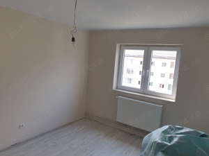 Se vinde apartament renovat cu 3 camere în Beclean pe Someş - imagine 4