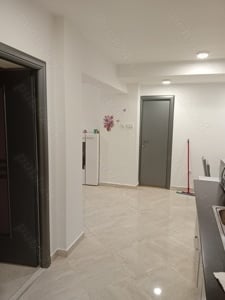 Vând apartament ( spațiu comercial )