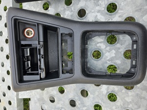 Consola centrala VW Tiguan panou central interior, original, stare foarte bună, etc; - imagine 3