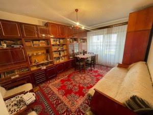  ProprietarVand apartament cu 2 camere