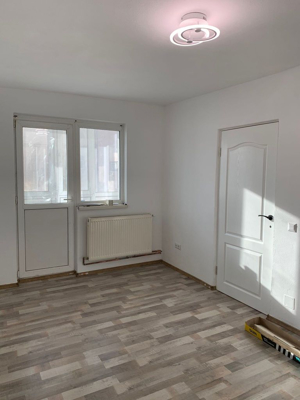 Apartament de vanzare zona micro 3 ,etj 3 ,recent renovat.. - imagine 5