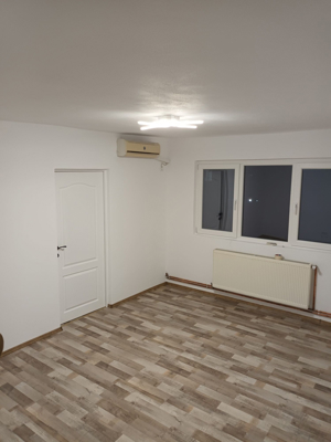 Apartament de vanzare zona micro 3 ,etj 3 ,recent renovat.. - imagine 3