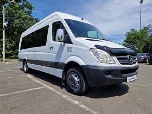 Inchiriez microbuz 20+1