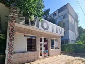 Spatiu comercial stradal - zona Micro 19, langa piata - imagine 3