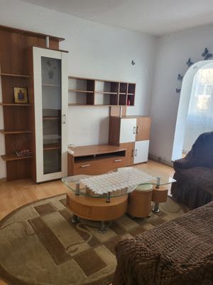 Închiriez apartament cu trei camere decomandate în Bacău  - imagine 8