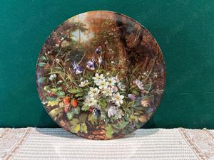 Farfurie decorativa de colectie Bradex  In der Waldlichtung 