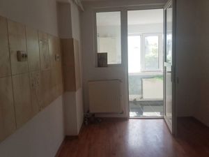 Spatiu comercial/birouri, stradal, la General langa BCR - imagine 17