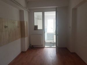 Spatiu comercial/birouri, stradal, la General langa BCR - imagine 3