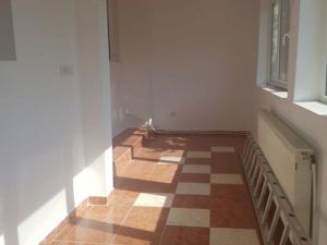 Spatiu comercial/birouri, stradal, la General langa BCR - imagine 13