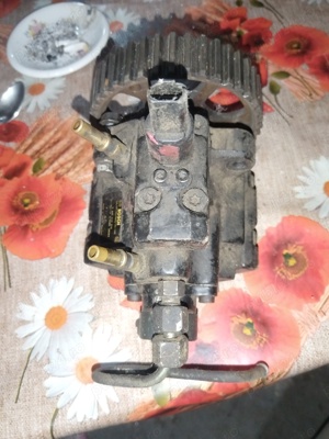 Vând pompa injecție injectoare peujeot boxer an 2005 și 2 cutii viteze peujeot boxer motor2l și 2.2l - imagine 5