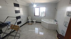 Casa căramidă cu placă de beton,  Valu lui Traian - imagine 12