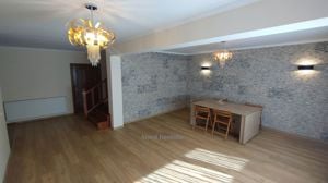 Casa căramidă cu placă de beton,  Valu lui Traian - imagine 2