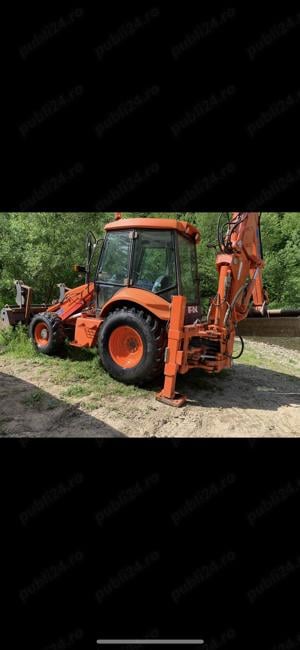 Vând Buldoexcavator Fiat Kobelco 4x4