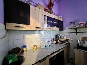 Apartament 3 camere, curte comuna, toate utilitatile, zona Lunei - imagine 7