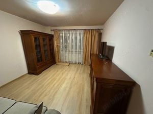 Inchiriez apartament cu 3 camere pe termen lung