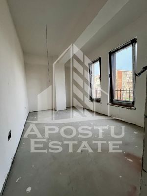 Apartament cu 3 camere nou,etaj intermediar,centrală proprie,zona Alfa - imagine 2