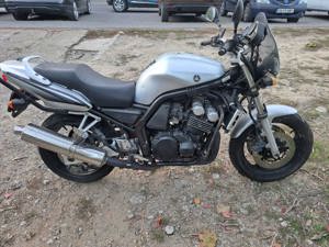 Vand motocicleta perfecta pentru incepatori - imagine 3