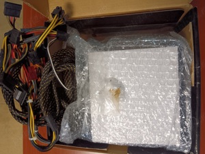 Vand sursa alimentare PC_Enermax 425W Seria PRO 82+, ATX v2.3 - imagine 2