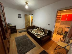 Apartament 1 Camera - Parter - Decomandat - Zona Sagului - imagine 3