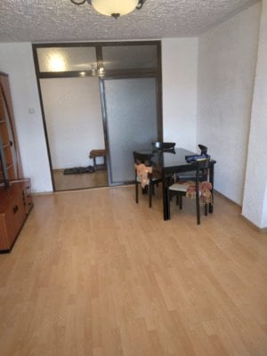 Apartament cu 2 camere de inchiriat in zona centrala 