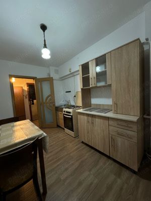 - Apartament cu 2 camere intr-o zona semicentrala - imagine 2