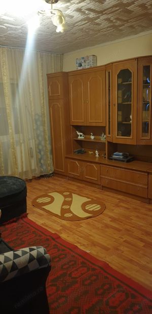  Apartament cu 3 camere, Zona Judetean - imagine 4