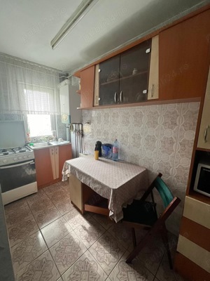 Dau in chirie apartament cu 2 camere, Dambu - imagine 2