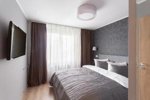 Proprietar vand apartament 3 camere zona Marasti, bloc turn - imagine 6