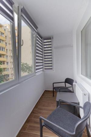 Proprietar vand apartament 3 camere zona Marasti, bloc turn - imagine 2