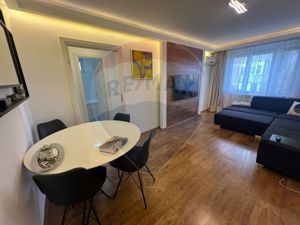 De închiriat Apartament cu 4 camere + loc de parcare, Decebal - imagine 5