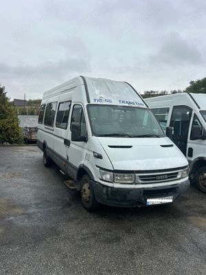 Vand microbuze marca Iveco - imagine 2