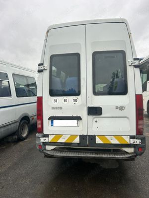 Vand microbuze marca Iveco - imagine 3