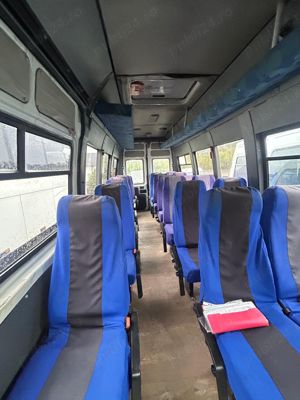 Vand microbuze marca Iveco - imagine 5