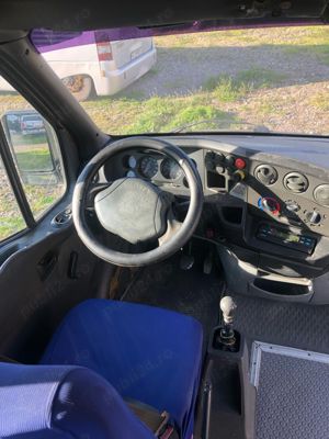 Vand microbuze marca Iveco - imagine 8