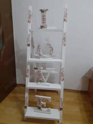 Raft decorativ cu litere "LOVE " 140 lei 