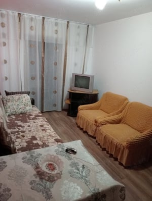 Vând apartament et 4