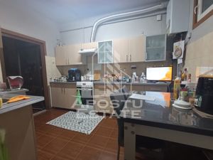 Apartament cu 4 camere, centrala proprie, 2 bai, terasa, zona Iosefin. - imagine 3