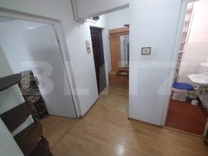 Apartament 3 camere,2 bai, 64 mp,decomandat,etaj 2,zona centrala, Coroana de Aur - imagine 2