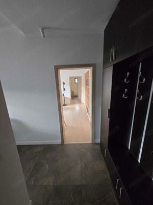 închiriez apartament zona Orizont 