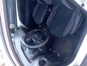 Toyota Aygo 2015 proprietar in stare foarte buna de funcționare  - imagine 6