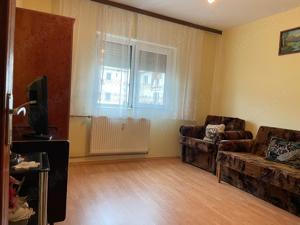 Vand apartament spatios! - imagine 4