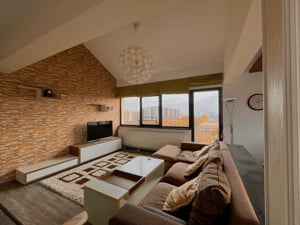 Apartament cu 3 camere tip Penthouse în Tractorul  - imagine 2