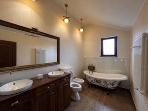 Apartament cu 3 camere tip Penthouse în Tractorul  - imagine 8