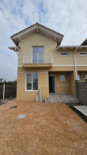 Duplex - 4 camere - Moșnița Nouă, situat aproape de 4 benzi - imagine 2