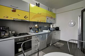 Apartament 3 camere de vânzare, 79 m² utili - Ared UTA - imagine 3