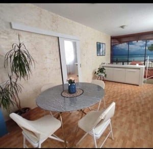 Proprietar - ofer pentru închiriere apartament 4 camere zona Far, 450 euro