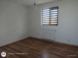 Închiriez apartament 3 camere- vilă, curte - imagine 9