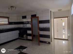 Închiriez apartament 3 camere- vilă, curte - imagine 4