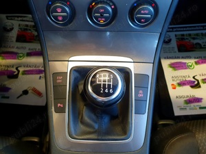 VW Passat EURO 5  Bluemotion Start-Stop semafor Dublu Climatronic Carlig remorcare Comenzi volan - imagine 17