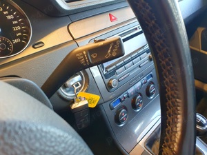 VW Passat EURO 5  Bluemotion Start-Stop semafor Dublu Climatronic Carlig remorcare Comenzi volan - imagine 13